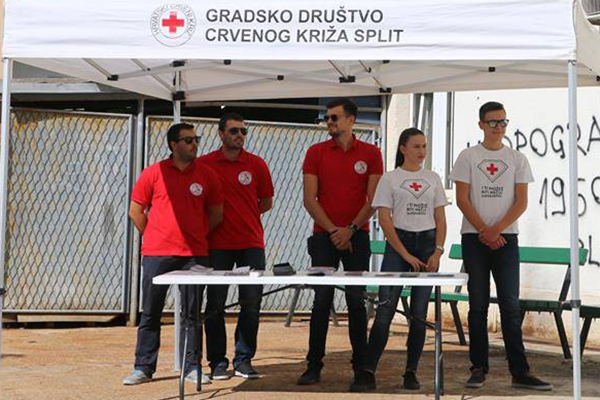 18518500_1544212102263843_1193982412_n